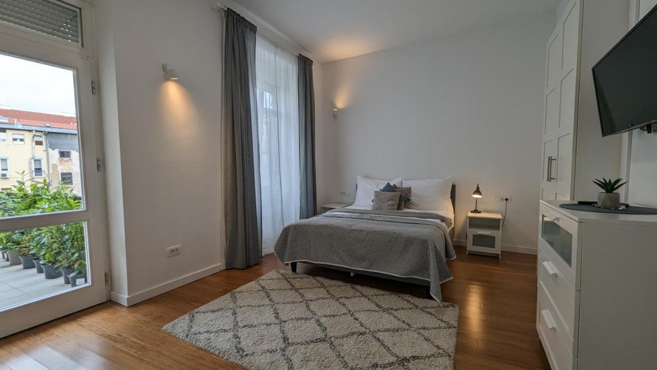 Berry Berry Studio Appartamento Zagabria Esterno foto